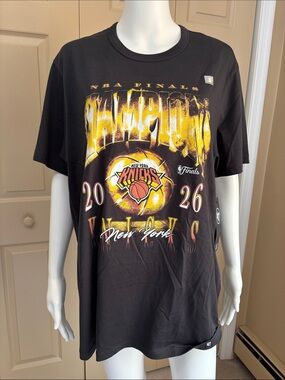 NWT NY KNICKS NBA Champions Tshirt